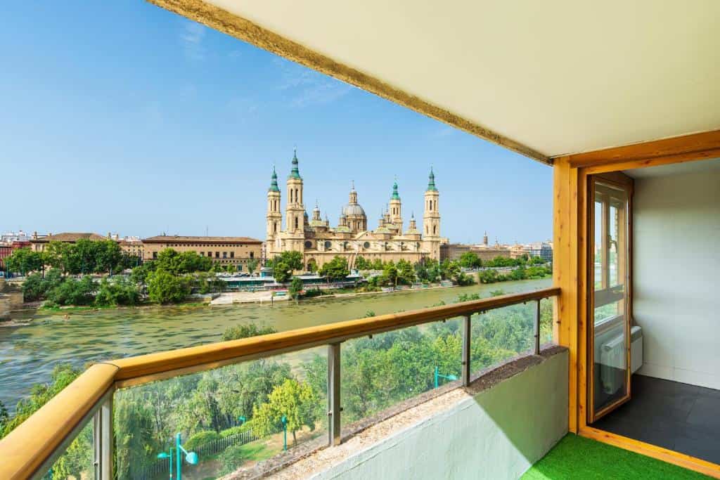 Hoteles en Zaragoza que admiten perros y mascotas