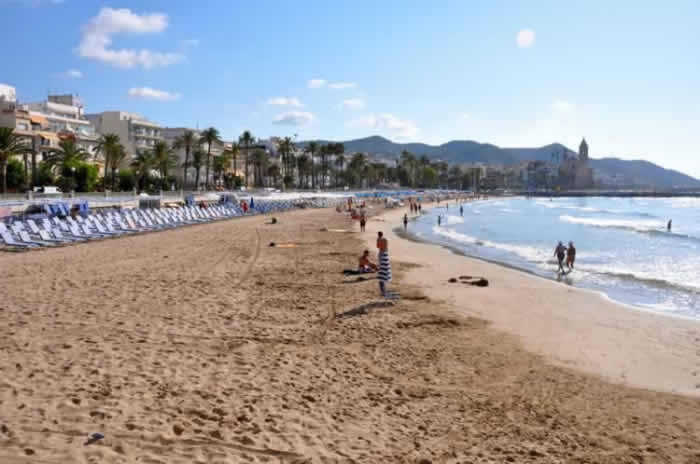 6. Playa de la Ribera, El Port de la Selva