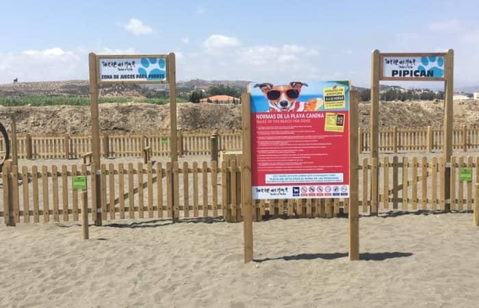 Playa canina de Torre del Mar