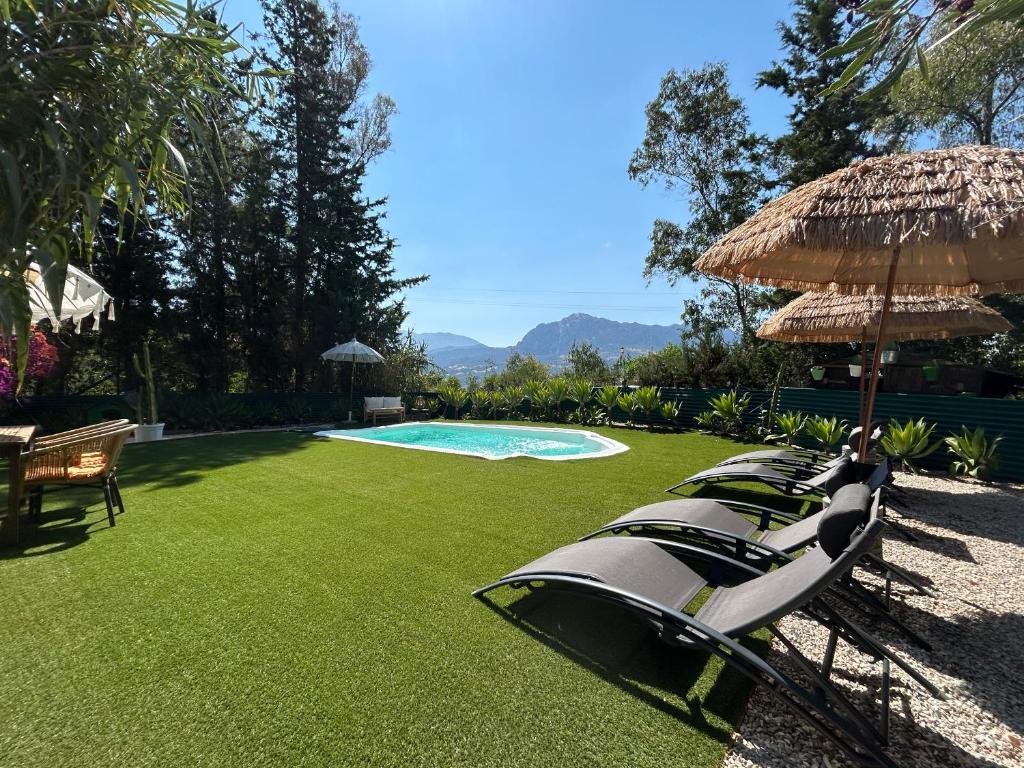 Casas rurales con valla